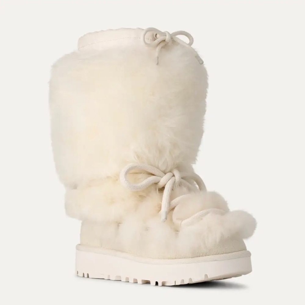 Ugg White Classic Tall Chalet